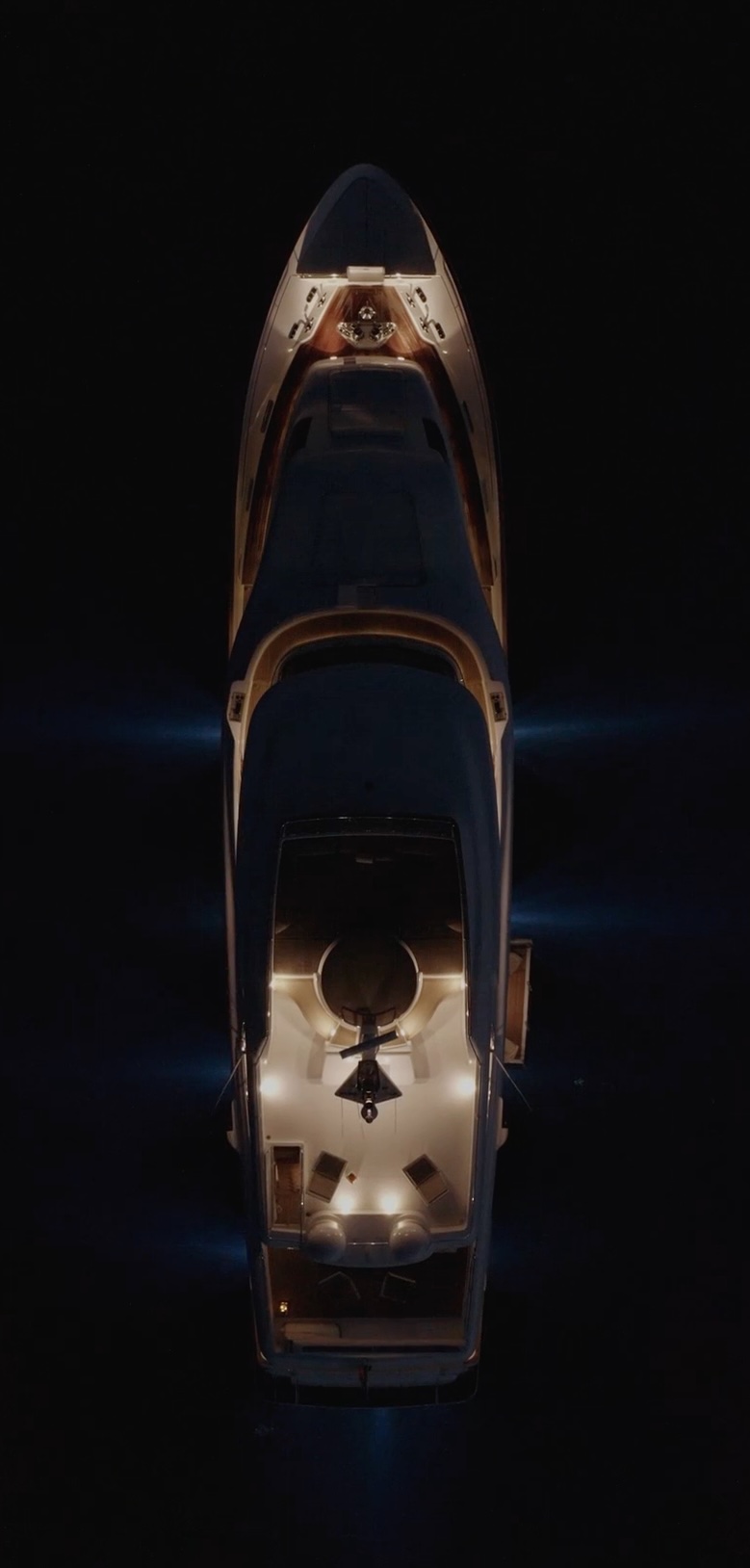 LUXURY MOTOR YACHT